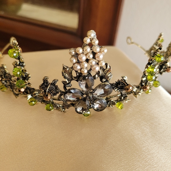 Vintage Princess Queen Headdress Jewelry Bridal or Sweet Sixteen. - Picture 8 of 16